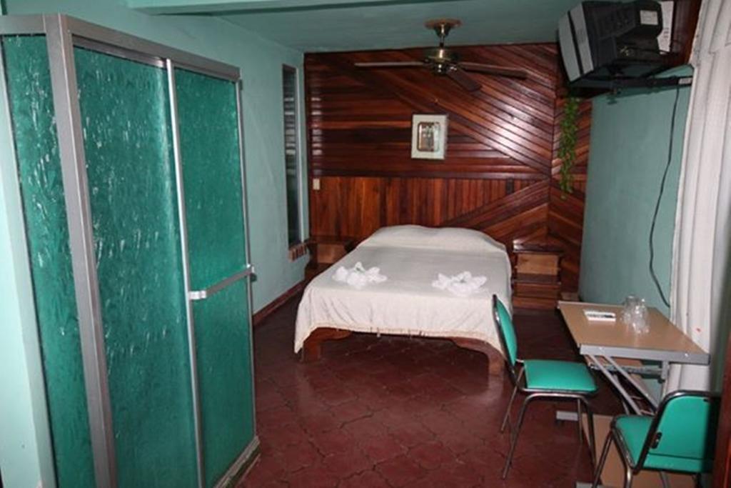 Hotel Jackie'S House 蓬塔雷纳斯 客房 照片